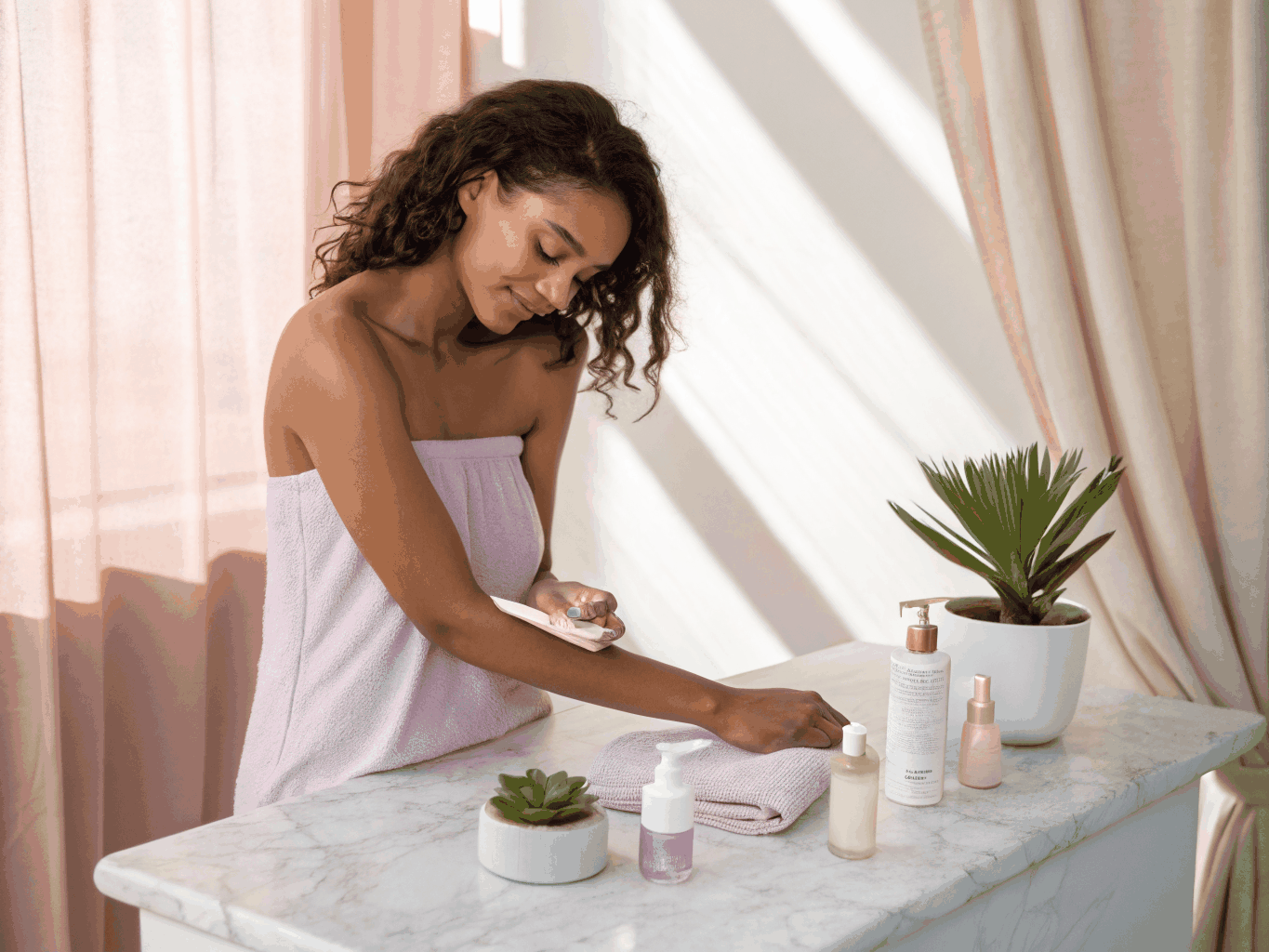 Cuidado corporal con crema de extracto de hongo Reishi